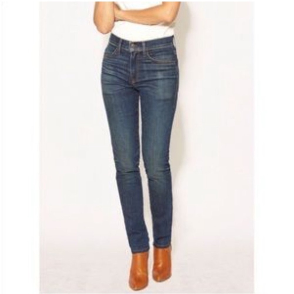 Imogene + Willie Women’s Denim Slim Fit Straight Leg Blue Ridge Color‎ Jeans 26R
